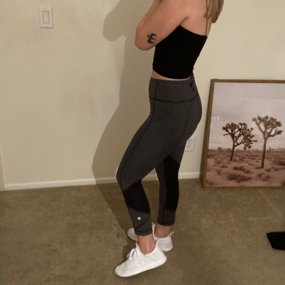Grey and black mesh lululemon leggings - Picture 2 of 9
